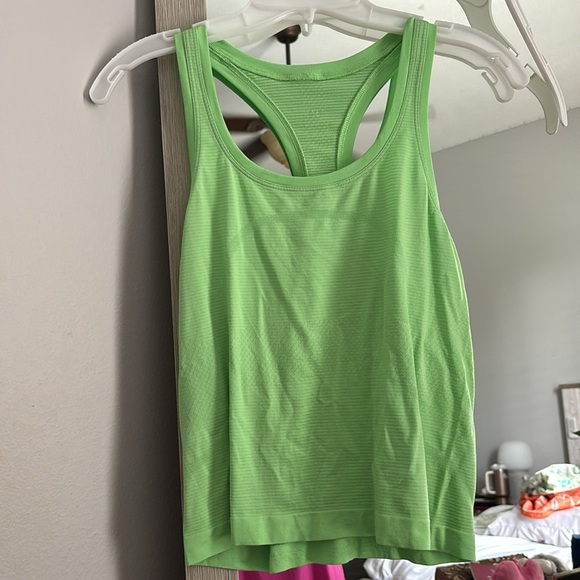 Green Lululemon tank top size 6 - Picture 6 of 7
